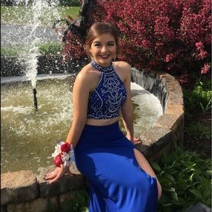 Blue Prom or formal dress!! 100$ OR fair offer